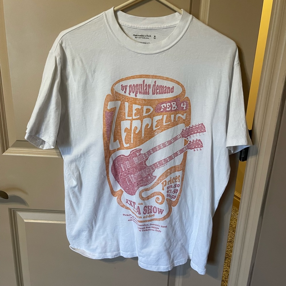 Abercrombie and fitch oversized t-shirt